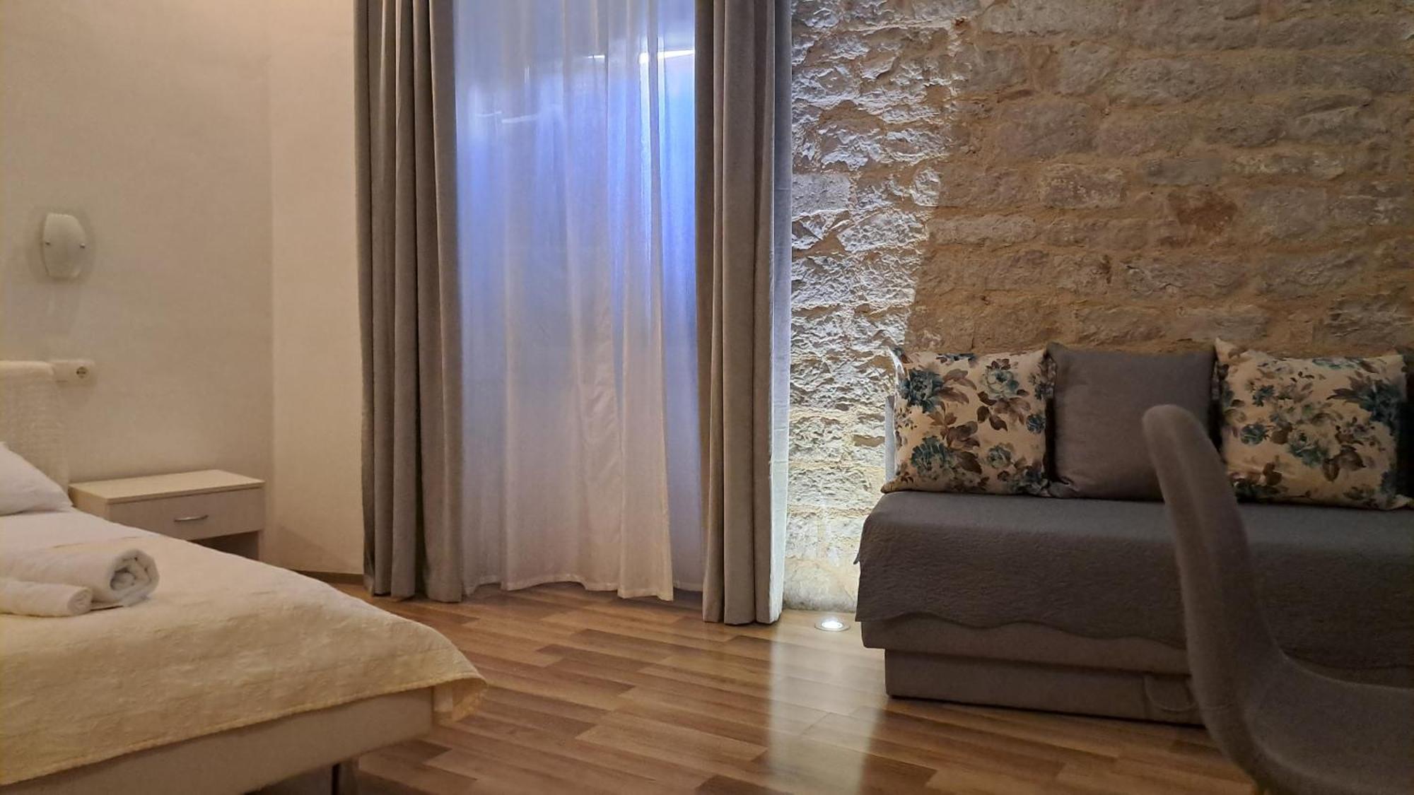 Medulić Palace Rooms & Apartments Šibenik Extérieur photo
